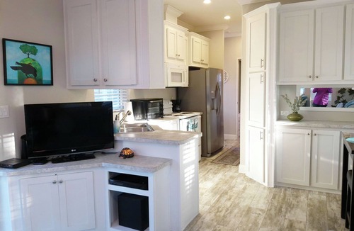 Salt Springs Cottage | Charming 1-bedroom cottage in beautiful Salt Springs Resort on Lake Kerr