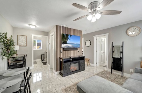Pahokee Apartment | Charming 2-bedroom apartment with WiFi, AC in tranquil Pahokee King Beds
