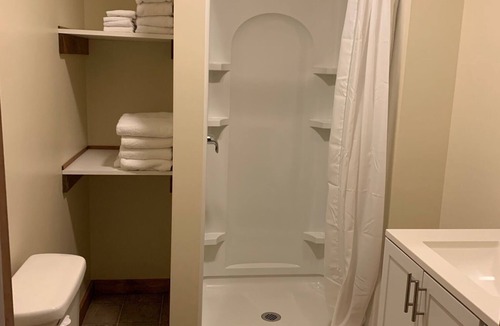 Utica Apartment | Charming 2-bedroom apartment w/private parking on quiet dead end street in Utica
