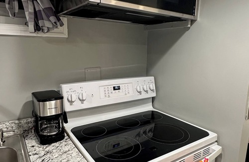 Uniondale Apartment | Charming 2-Bedroom Basement Retreat in Uniondale – AC, WiFi & More!