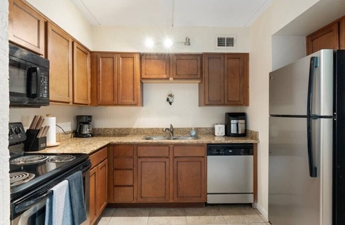 Papago Parkway Condo | Charming 2-bedroom condo with Pools and AC in superb Scottsdale
