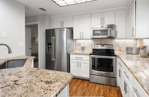 Wabasso Beach Condo | Charming 2-bedroom condo in Sea Oaks, a beautiful tennis and beach community