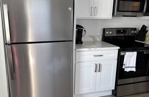 Wilson House | Charming 2-bedroom house in serene Easton with WiFi, AC