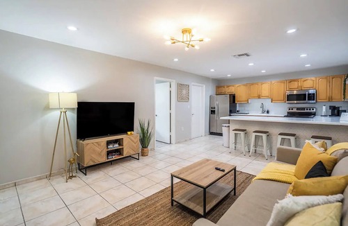 Allapattah House | Charming 2-bedroom house in Miami with WiFi and AC