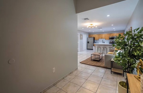 Allapattah House | Charming 2-bedroom house in Miami with WiFi and AC