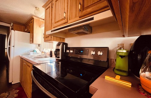 Haines City House | Charming 2-bedroom house in Haines City with AC, WiFi