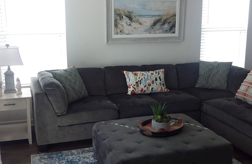 Okahumpka Villa | Charming 2-bedroom villa in brilliant The Villages with WiFi, AC