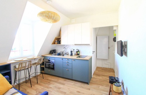 11th Arrondissement Apartment | Charming 2-Room 21m², Comfort, Sacré-Cœur View