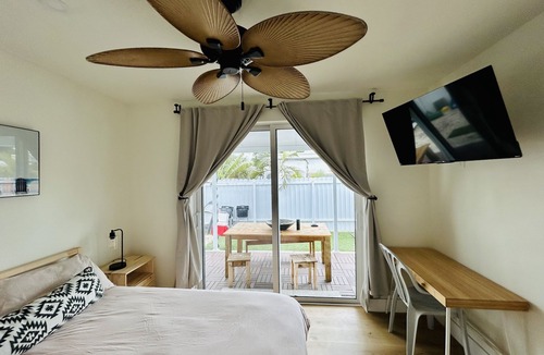 Little Venice House | Charming 2beds 2 baths w/pool 10 mins from the beach!