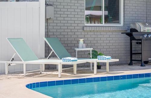 Lakeland House | Charming 3 bed Home with Heated Pool in Lakeland