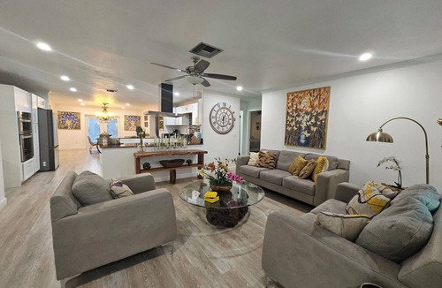 Central Naples Cottage | Charming 3-bedroom cottage in delightful Naples with WiFi, AC