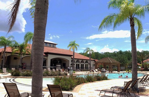 Bellavida House | Charming 3BR Resort Townhome with Pool, BBQ Area & Family-Friendly!