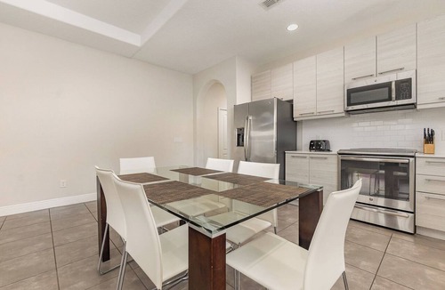 Haines City Resort | Charming 3BR Retreat w/Pool, Resort Perks & Easy Access to Orlando Attractions