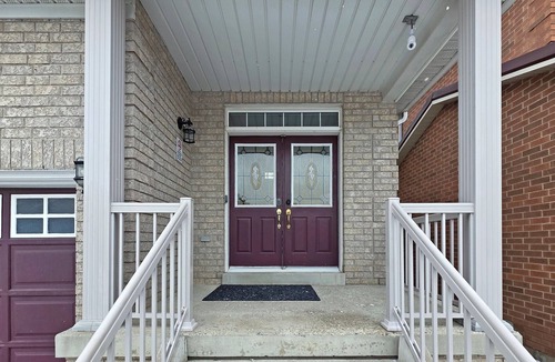 Brampton House | Charming 4-bed Home Away From Home in Brampton, ON