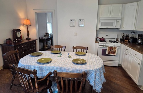 Monongahela House | Charming 4-bedroom family friendly house in Monongahela. Make yourself at home!