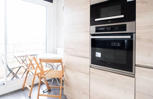 Prince–Marmottan Apartment | Charming Apt with a view of the Eiffel Tower