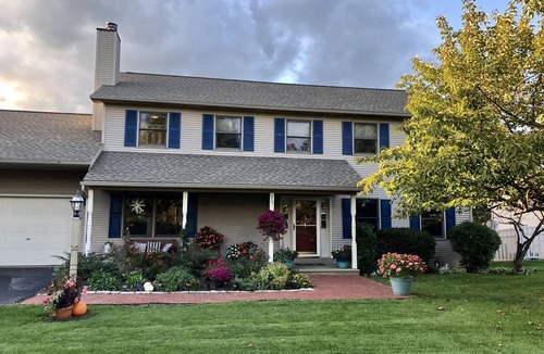 Boalsburg House | Charming and Comfortable Home with all the amenities!