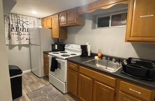 Lakeview Apartment | Charming apartment with AC in West Hempstead