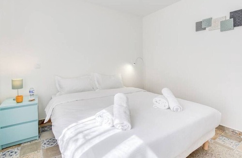 Les Gondoles Apartment | charming apartment near Orly, shops, RER