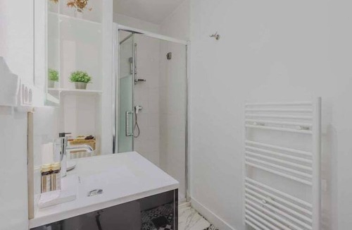Saint-Vincent-de-Paul Apartment | Charming apartment - 1BD/5P - Gare du Nord