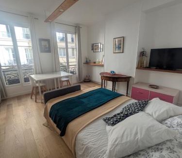 3rd Arrondissement Apartment | Charming apartment - famous Marais neighborhood