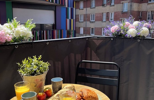 La Courneuve Apartment | Charming apartment with balcony near Paris