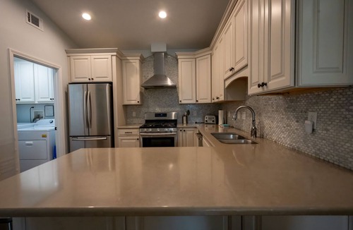 Avalon Beach Estates Cottage | Charming Beach Cottage, Beach Chair Service Included