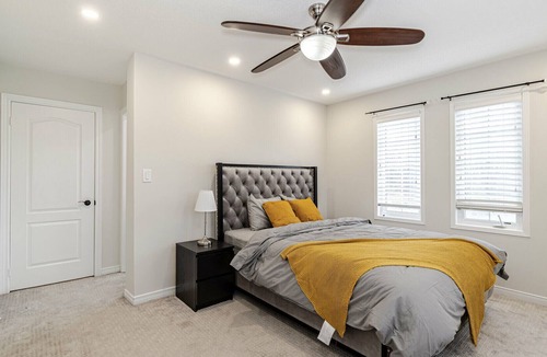 Churchill Meadows Villa | Charming & Chic: 5-bedroom Villa
