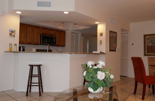 Cypress Lake Condo | Charming Condo in awesome location for shopping, dining, entertainment, beach