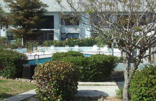 Cypress Lake Condo | Charming Condo in awesome location for shopping, dining, entertainment, beach