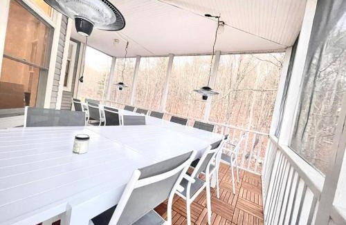 New Paltz House | Charming Country Home with Hot Tub, Pond & Creek
