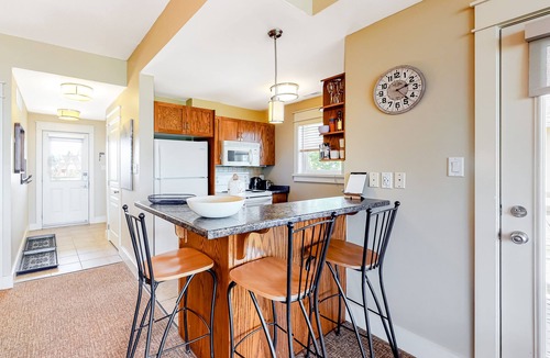 The Blue Mountains Condo | Charming Dog & Family-Friendly Blue Mountain Condo