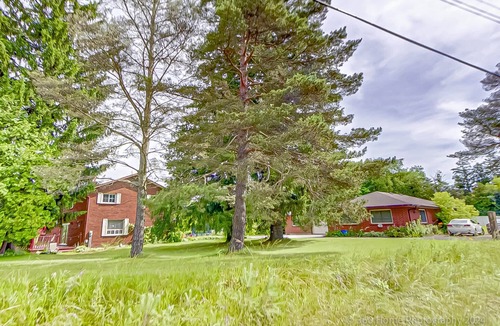 Pefferlaw House | Charming Dual-House in Georgina
