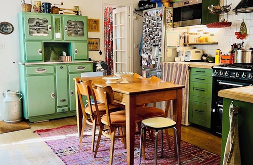 Quartier de la Chapelle Apartment | Charming family home near Sacrée Coeur