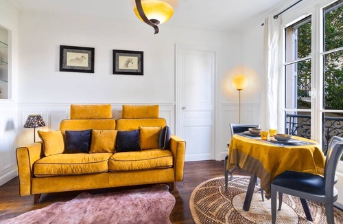 Saint-Victor Apartment | Charming flat in old Paris