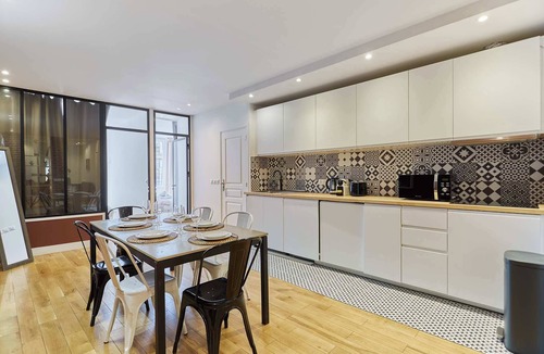 Les Halles Apartment | Charming flat in the heart of Paris