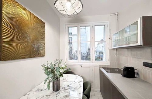 15th Arrondissement Apartment | Charming Flat with lift near Eiffel Tower for 5