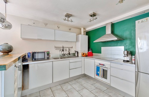 Les Puces de Saint-Ouen House | Charming house in Saint-Ouen-Sur-Seine - Welkeys
