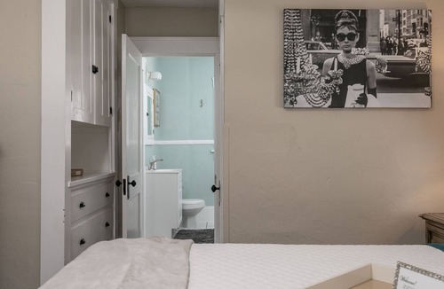 Historic Uptown Apartment | Charming Historic Apartment In Historic Uptown St. Petersburg!