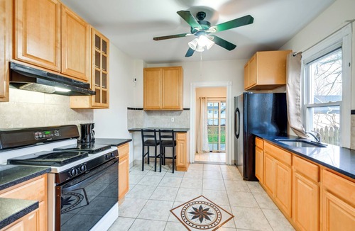 Freeport House | Charming Long Island Home w/Fenced Yard!