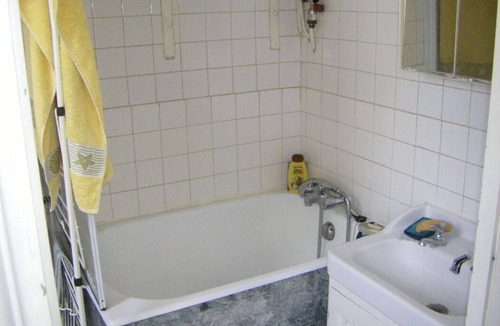 Madeleine Apartment | Charming maid's room in the eighth arrondissement