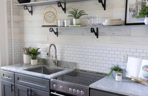 Newtonville Apartment | Charming North Troy apartments by the River
