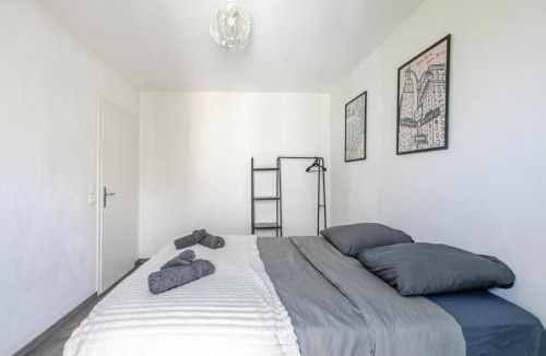Quartier du Palais Apartment | Charming, Paris in 15 minutes, private Parking