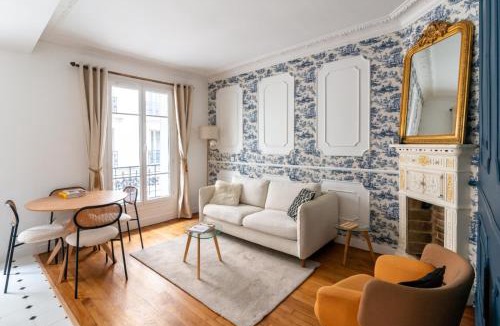 Saint-Lambert Apartment | Charming Parisian Flat near Eiffel Tower