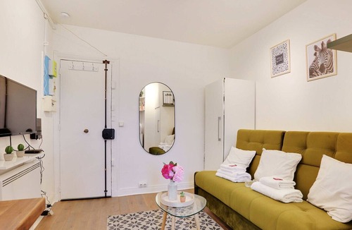 Quartier de la Chapelle Apartment | Charming studio - 18e arrd - Mobility lease