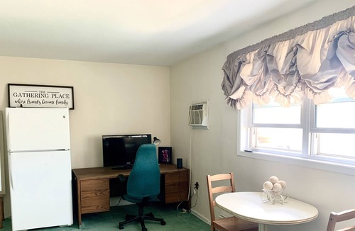 Howick Apartment | Charming Studio Downtown Kitchener