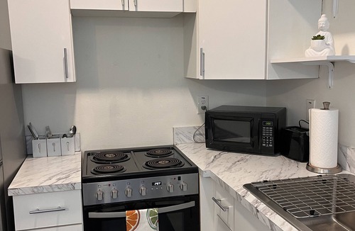 Ybor City Apartment | Charming studio in awesome Tampa with WiFi, AC