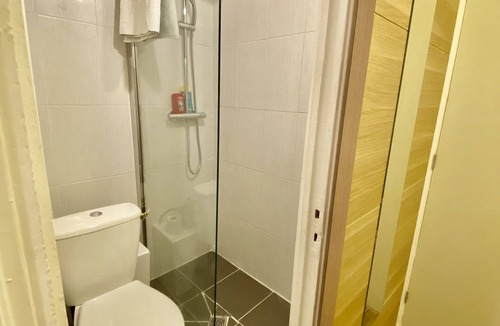 L'Europe Apartment | Charming studio in Paris (Batignolles district)