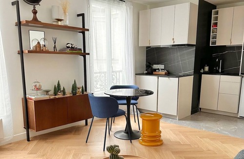 Quartier de la Chapelle Apartment | Charming two-room apartment in Stalingrad close to everything