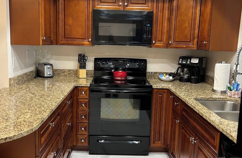 Sarasota Villa | Charming Villa in peaceful community minutes to Siesta Key